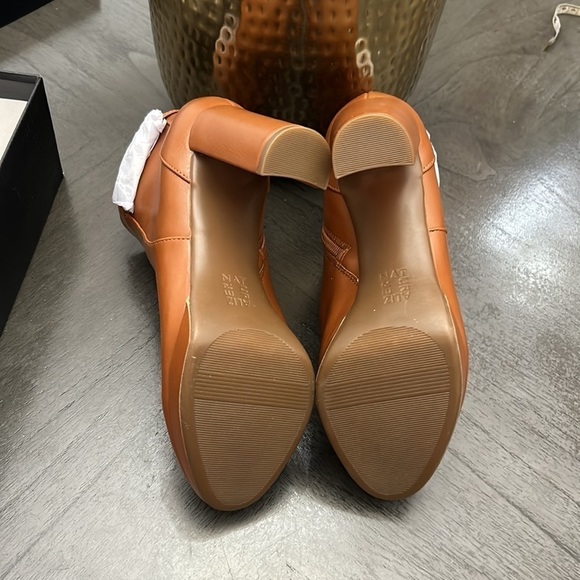 Naturalizer Berri Bootie (WIDE) - Picture 4 of 12